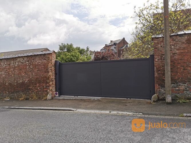 pager gerbang plat besi polos