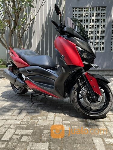Yamaha XMax 250cc Istimewa Merah