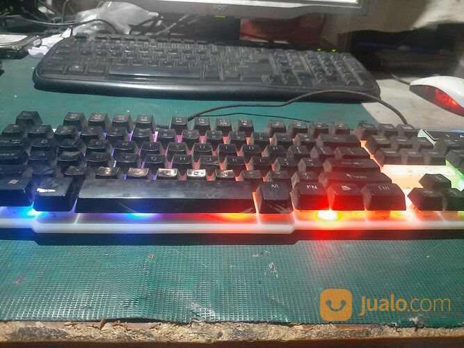 Keyboard gaming bekas warnet