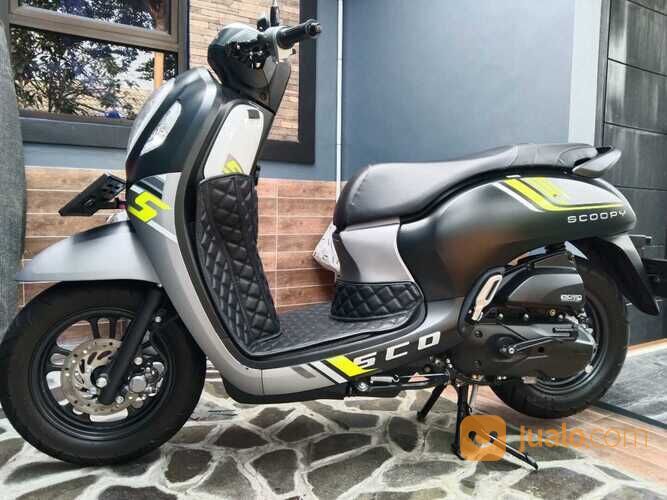SCOOPY HITAM SILVER PLAT KABUPATEN BEKASI
