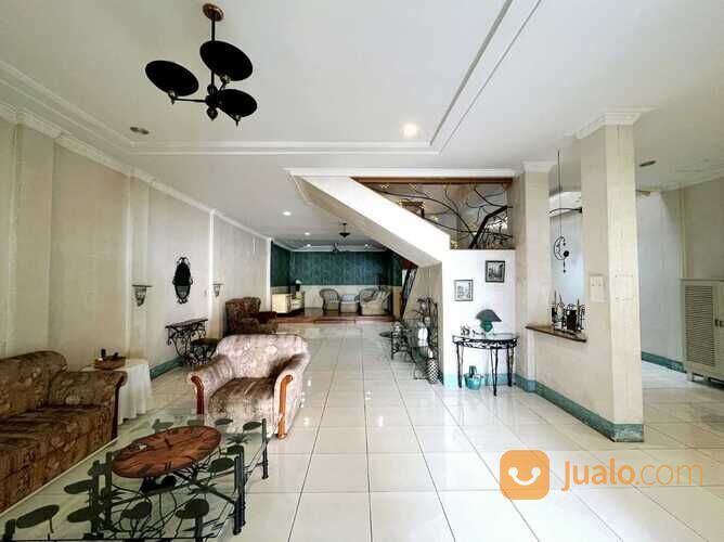 Villa Komplek Taman Malibu Indah (Jalan Malibu Alam Raya - Polonia) Medan