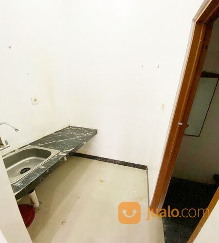 Kost di Duri Kosambi Jakarta Barat Dekat Garuda Indonesia Training Center, Institut Teknologi PLN