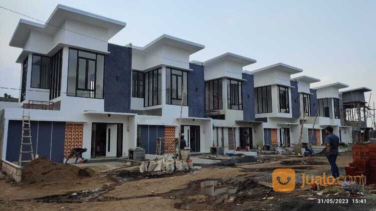 RUMAH MEWAH MODERN DI KOTA BATU