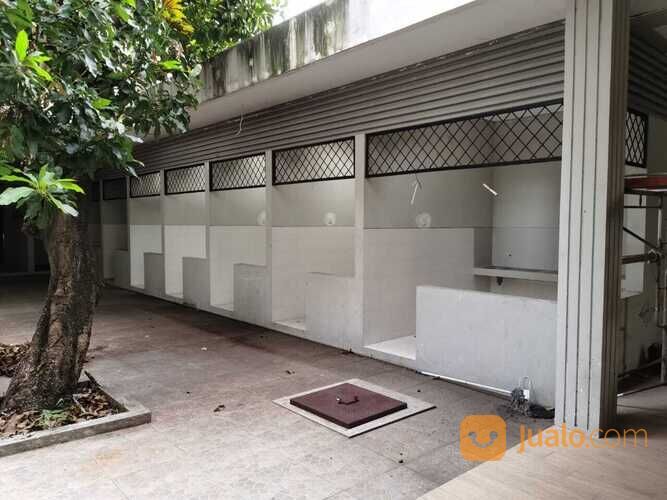 Rumah Surabaya Pusat Kota - Jl.Tidar, Parkiran 12 Mobil - MURAH Rp.21jt-an/m2