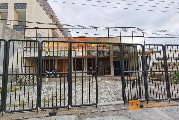 Rumah Surabaya Pusat Kota - Jl.Tidar, Parkiran 12 Mobil - MURAH Rp.21jt-an/m2