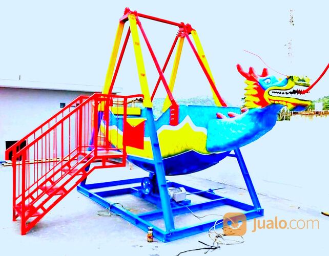 kora kora naga pasar malam