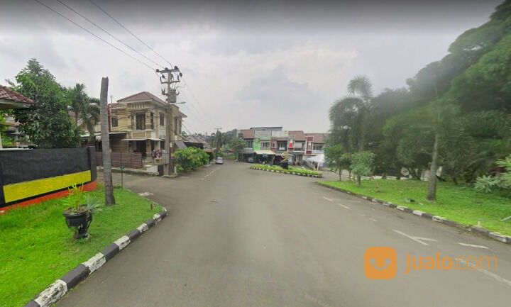 Dalam Mutiara Sentul. Rumah Siap Huni Dekat Tol Sentul