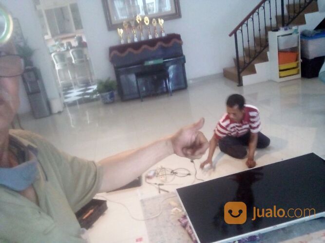 Service tv lcd dan tv led cipondoh tangerang