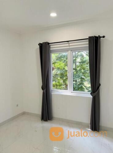 Rumah hoek 2 Lantai luas 180m2 type 4KT, Cluster Hyland BSD City Tangerang