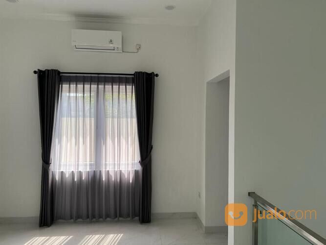 Rumah hoek 2 Lantai luas 180m2 type 4KT, Cluster Hyland BSD City Tangerang