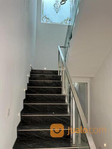 Rumah hoek 2 Lantai luas 180m2 type 4KT, Cluster Hyland BSD City Tangerang