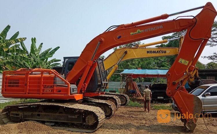 Excavator Hitachi ZX210F Tahun 2013