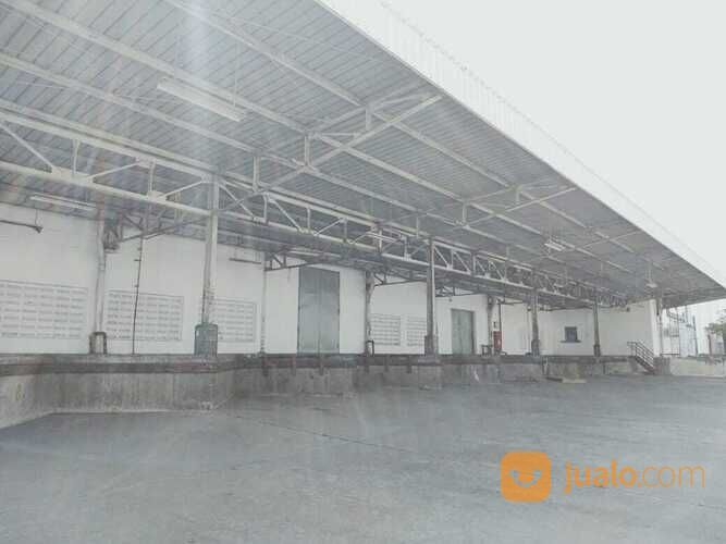 Gudang Dumar Industri, Dekat Jalan Masuk, Dekat Raya Margomulyo