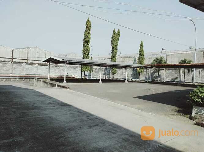 Gudang Dumar Industri, Dekat Jalan Masuk, Dekat Raya Margomulyo