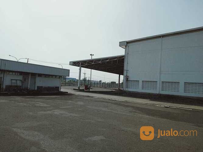 Gudang Dumar Industri, Dekat Jalan Masuk, Dekat Raya Margomulyo