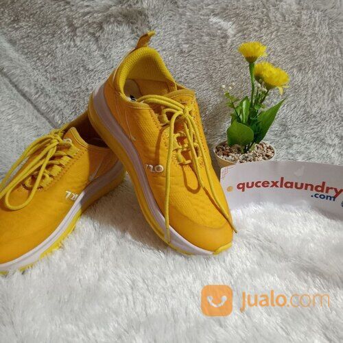 Laundry Sepatu Suede di Sentul | 085890758688