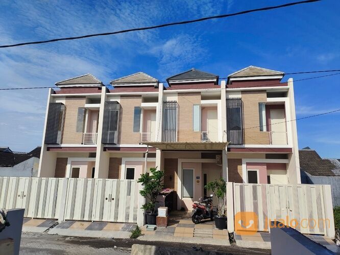 Rumah 2 Lantai, Grand Royal Paka Residence / Gunung Anyar Royal Paka, Surabaya Timur, Lokasi Premium