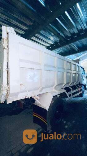 TRUK DUMP ISUZU ELF TAHUN 2011