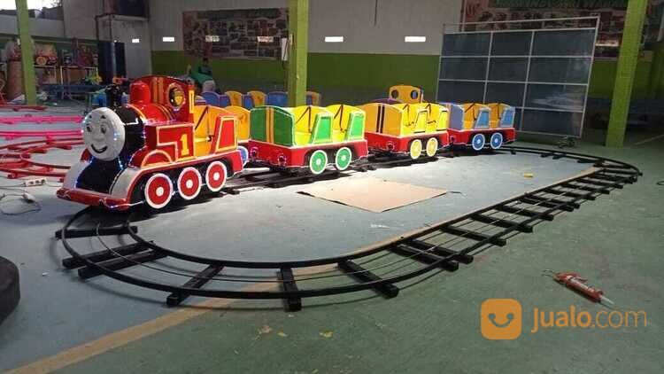 wahana odong pasar malam kereta lantai / kereta rel bawah thomass