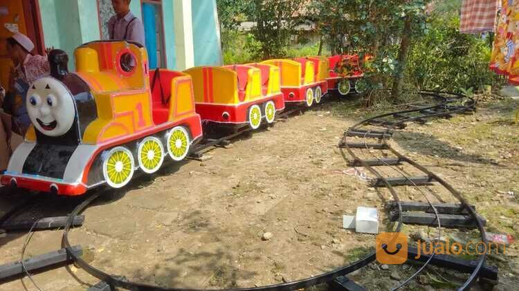 wahana odong pasar malam kereta lantai / kereta rel bawah thomass