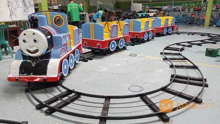 wahana odong pasar malam kereta lantai / kereta rel bawah thomass