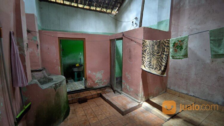 (BWI A.361) Rumah di Jl. Raya Sumberwaru Desa Tamanagung Kecamatan Cluring Banyuwangi