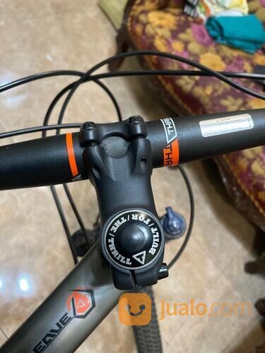 Sepeda Thrill Cleave 3.0