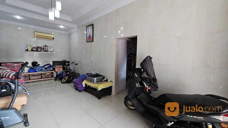 RUMAH 2 LANTAI DI TAMAN CIBODAS