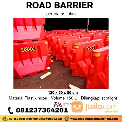 WATER BARRIER BARIKADE JALAN SAFETY ROAD PEMBATAS JALAN RAYA