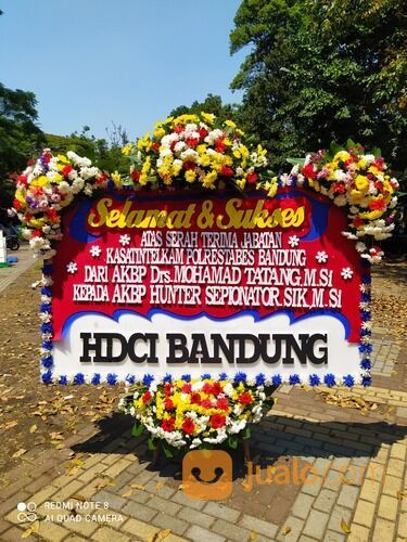 Toko karangan Bunga Di Jalan Cinunuk Bandung