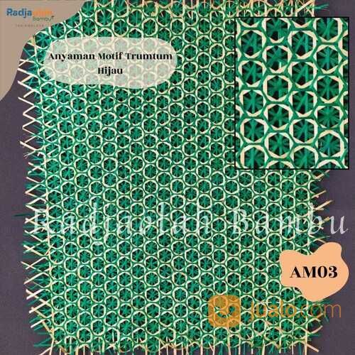 Lembar Anyaman Bambu Motif Berwarna