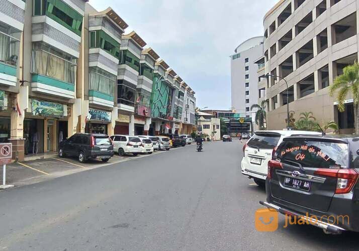 5 Unit Ruko 4 Lt di Nagoya Hill posisi Depan Matahari Dept Store