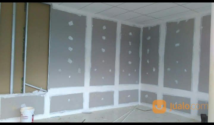 Partisi gypsum rangka hollow