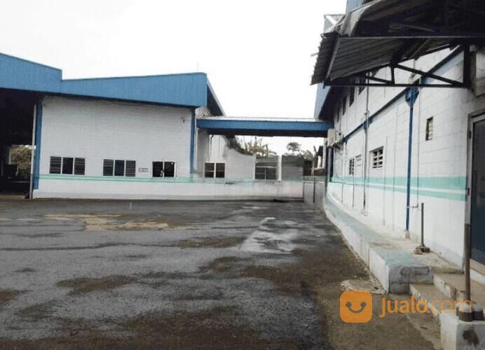 Pabrik ex Pabrik Garment di Bantar Gebang, Bekasi.