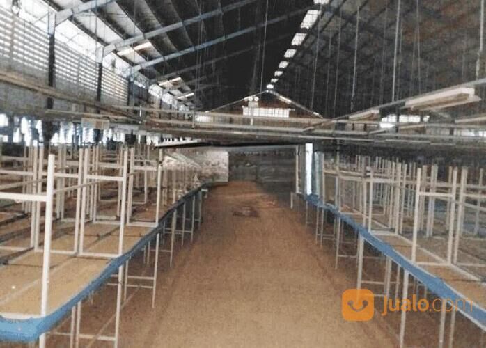 Pabrik ex Pabrik Garment di Bantar Gebang, Bekasi.