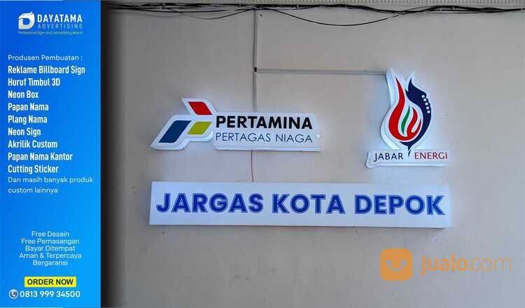 Sign Board Neon Box Akrilik dan Huruf Timbul Stainless Steel