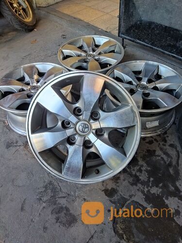 Velg oem original Toyota Fortuner G luxury
