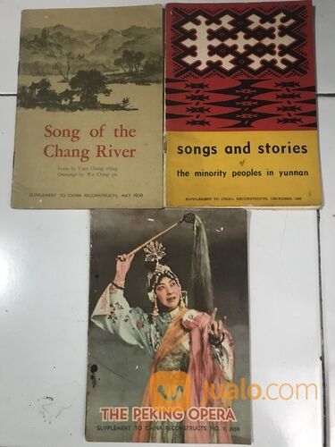 3 buku lama tentang Tiongkok Cina. Buku dalam bahasa Inggris, tahun 1950 an