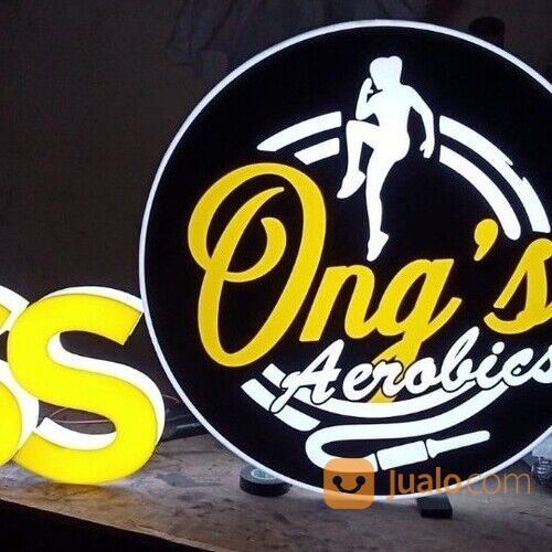 NEON BOX DAN HURUF TIMBUL