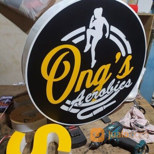 NEON BOX DAN HURUF TIMBUL