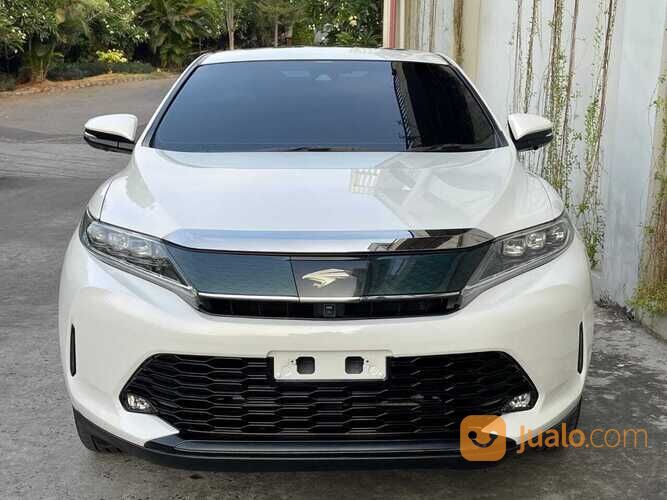 Toyota Harrier 2.0 XU 60 facelift 2017 / 18 Odometer 45.000 km White on black