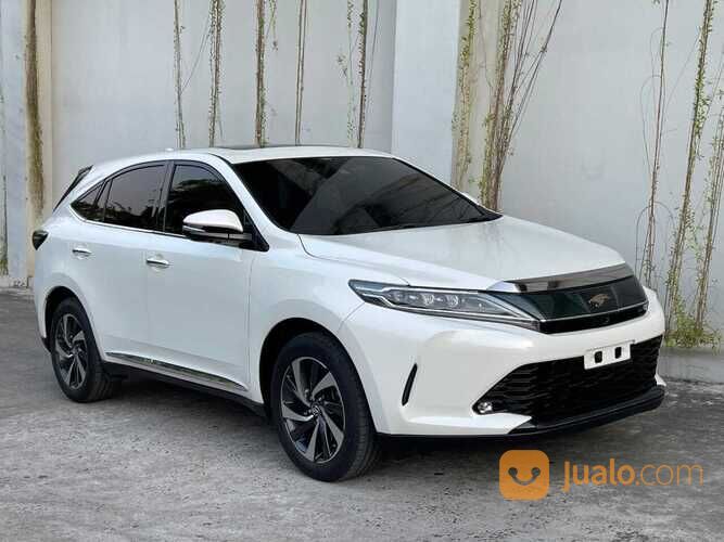 Toyota Harrier 2.0 XU 60 facelift 2017 / 18 Odometer 45.000 km White on black