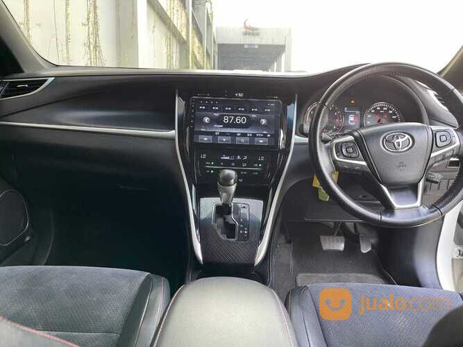 Toyota Harrier 2.0 XU 60 facelift 2017 / 18 Odometer 45.000 km White on black