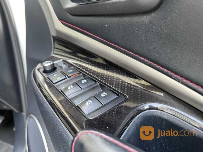 Toyota Harrier 2.0 XU 60 facelift 2017 / 18 Odometer 45.000 km White on black