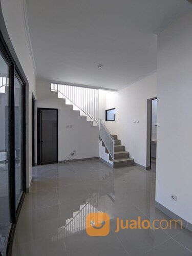 Rumah 2 Lantai Udara Segar di Kota Bandung