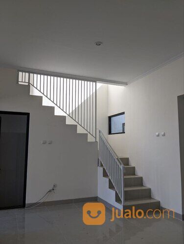 Rumah 2 Lantai Udara Segar di Kota Bandung