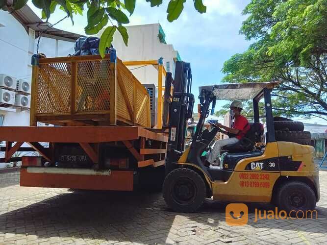 SEWA FORKLIFT GADING SERPONG