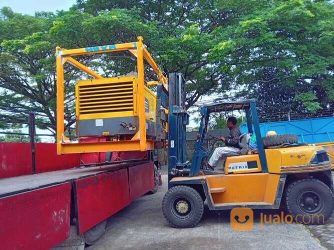 SEWA FORKLIFT GADING SERPONG
