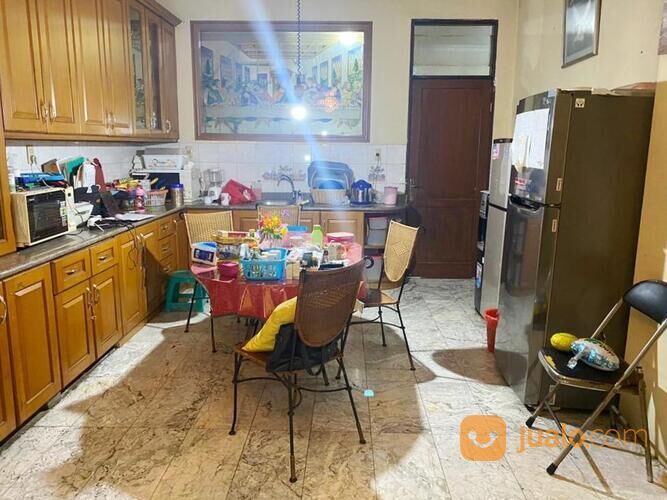 Rumah 2 lantai luas 240m2 type 5KT, Perumahan Eramas 2000 Cakung Jakarta Timur