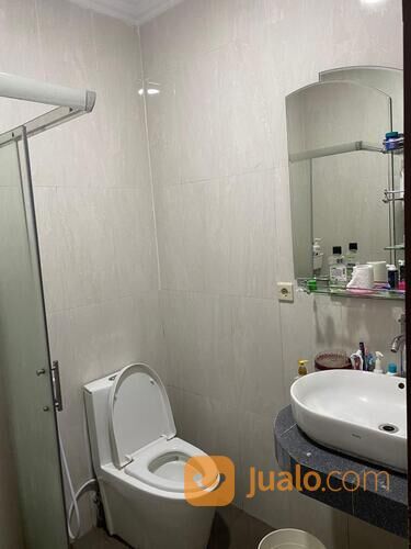 Rumah 2 lantai luas 240m2 type 5KT, Perumahan Eramas 2000 Cakung Jakarta Timur